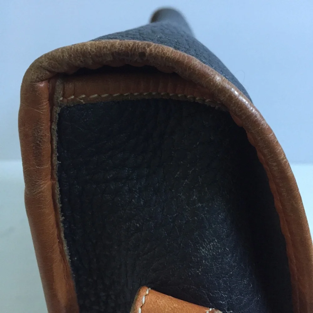 Vintage Dooney  & Bourke  Saddle Cross body Bag
